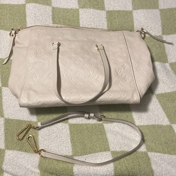 𝗦𝗢𝗟𝗗 𝗢𝗡 𝗩𝗘𝗦𝗧𝗜𝗔𝗜𝗥𝗘-LV EMPREINTE LUMINEUSE TOTE BAG - Picture 9 of 10